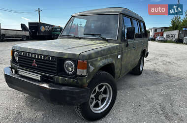 Внедорожник / Кроссовер Mitsubishi Pajero 1988 в 