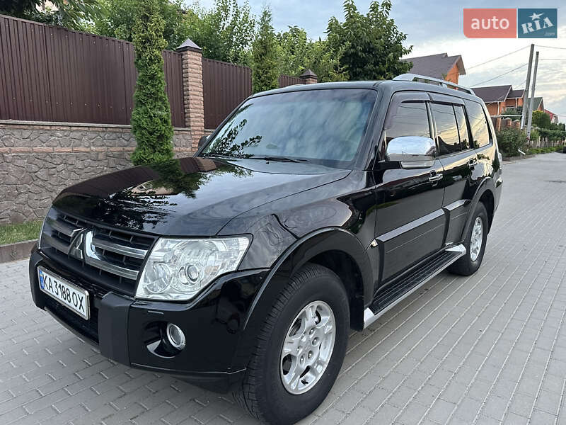Mitsubishi Pajero 2007