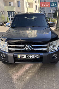 Внедорожник / Кроссовер Mitsubishi Pajero 2008 в 