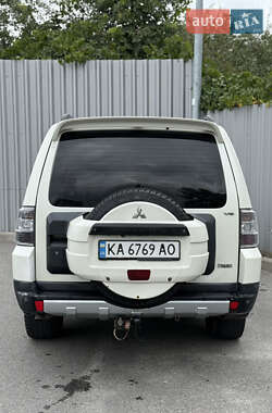 Внедорожник / Кроссовер Mitsubishi Pajero 2007 в 