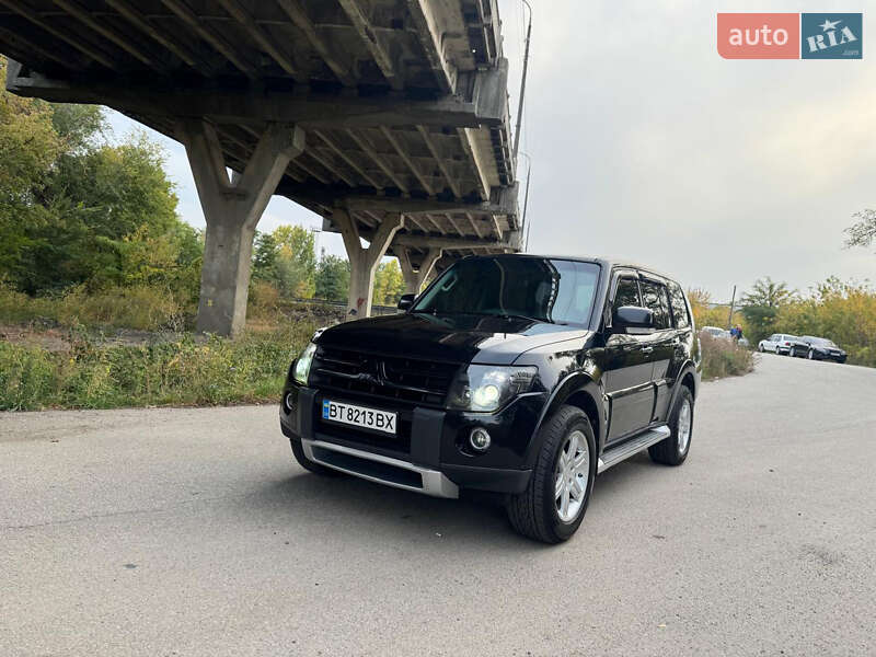 Внедорожник / Кроссовер Mitsubishi Pajero 2008 в Запорожье фото 6 Внедорожник / Кроссовер Mitsubishi Pajero 2008 в Запорожье