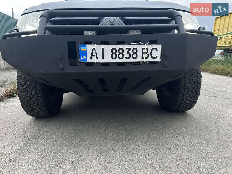 Внедорожник / Кроссовер Mitsubishi Pajero 2008 в Киеве