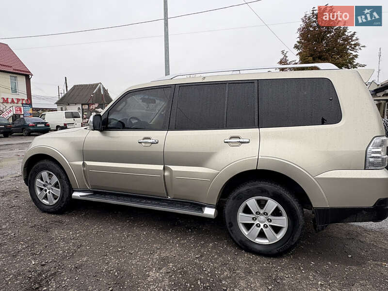 Внедорожник / Кроссовер Mitsubishi Pajero 2008 в Петропавловке