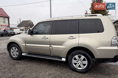 Внедорожник / Кроссовер Mitsubishi Pajero 2008 в 
