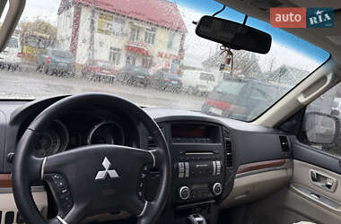 Внедорожник / Кроссовер Mitsubishi Pajero 2008 в 