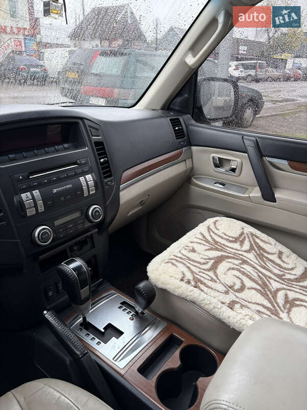 Внедорожник / Кроссовер Mitsubishi Pajero 2008 в Петропавловке