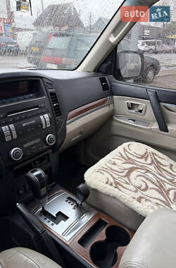 Внедорожник / Кроссовер Mitsubishi Pajero 2008 в 