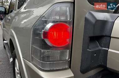Внедорожник / Кроссовер Mitsubishi Pajero 2007 в 