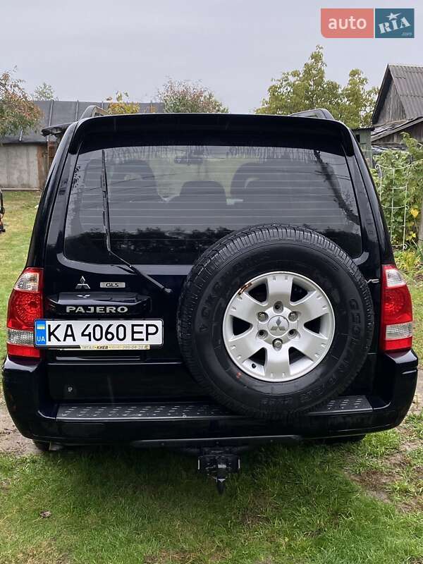 Позашляховик / Кросовер Mitsubishi Pajero 2006 в Києві