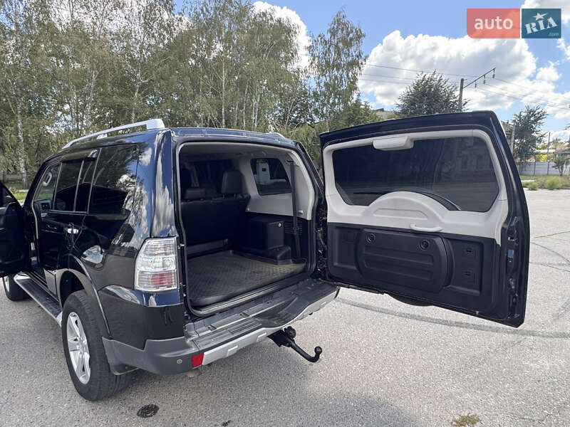 Внедорожник / Кроссовер Mitsubishi Pajero 2008 в Харькове