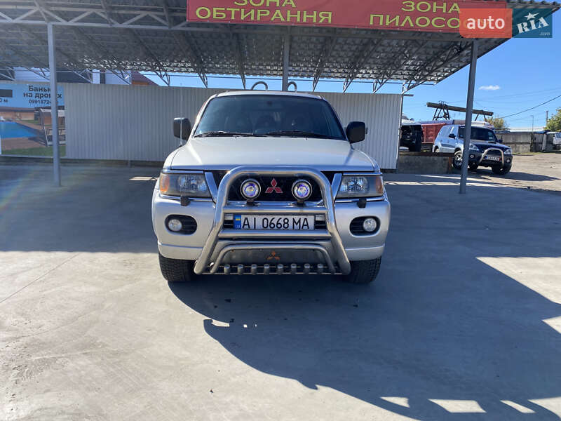 Внедорожник / Кроссовер Mitsubishi Pajero 2002 в Сумах