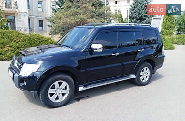 Позашляховик / Кросовер Mitsubishi Pajero 2007 в  фото 2 Позашляховик / Кросовер Mitsubishi Pajero 2007 в