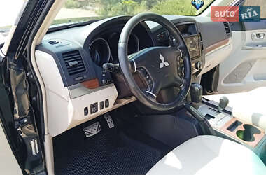 Позашляховик / Кросовер Mitsubishi Pajero 2007 в  фото 17 Позашляховик / Кросовер Mitsubishi Pajero 2007 в