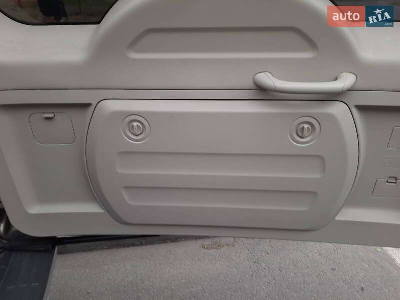 Внедорожник / Кроссовер Mitsubishi Pajero 2008 в Киеве фото 19 Внедорожник / Кроссовер Mitsubishi Pajero 2008 в Киеве