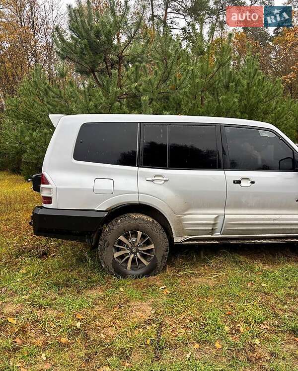 Внедорожник / Кроссовер Mitsubishi Pajero 2002 в Сумах фото 2 Внедорожник / Кроссовер Mitsubishi Pajero 2002 в Сумах