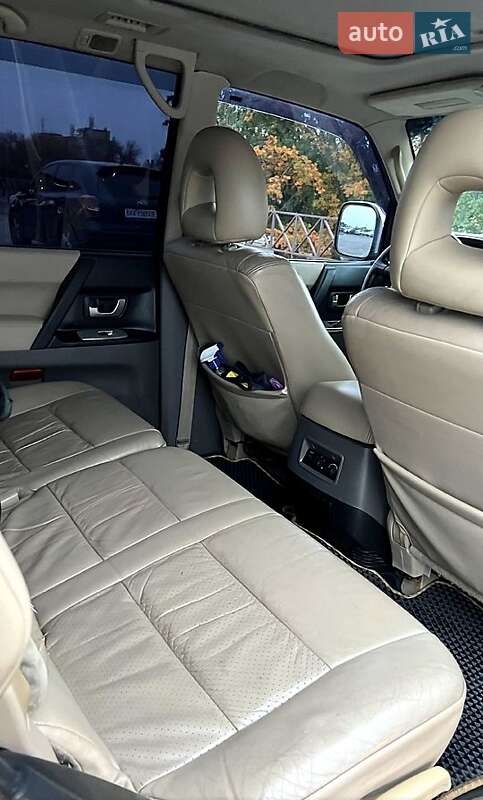 Внедорожник / Кроссовер Mitsubishi Pajero 2007 в Харькове фото 8 Внедорожник / Кроссовер Mitsubishi Pajero 2007 в Харькове