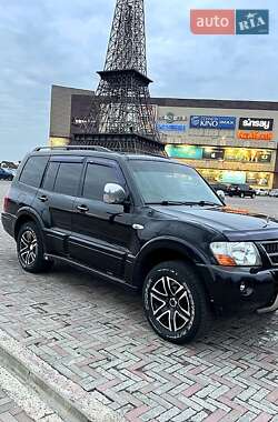 Внедорожник / Кроссовер Mitsubishi Pajero 2007 в 