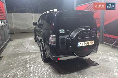 Позашляховик / Кросовер Mitsubishi Pajero 2008 в  фото 4 Позашляховик / Кросовер Mitsubishi Pajero 2008 в