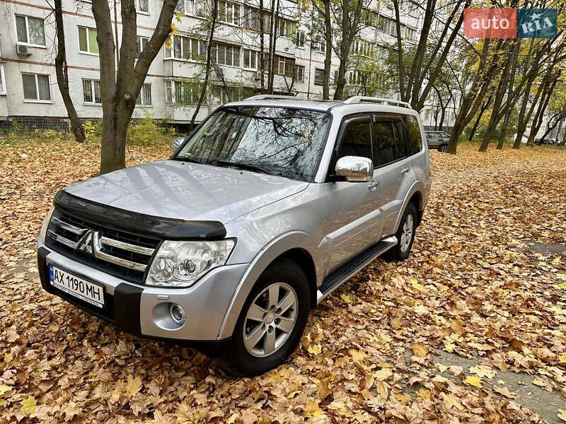 Позашляховик / Кросовер Mitsubishi Pajero 2007 в Харкові фото 3 Позашляховик / Кросовер Mitsubishi Pajero 2007 в Харкові