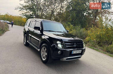 Позашляховик / Кросовер Mitsubishi Pajero 2008 в  фото 9 Позашляховик / Кросовер Mitsubishi Pajero 2008 в