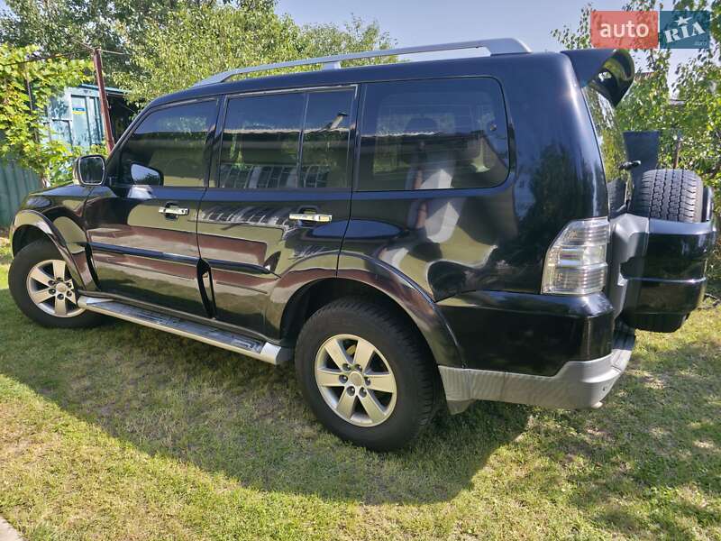 Внедорожник / Кроссовер Mitsubishi Pajero 2008 в Киеве фото 24 Внедорожник / Кроссовер Mitsubishi Pajero 2008 в Киеве