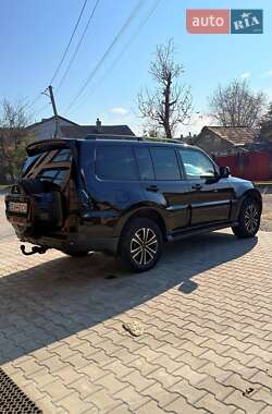 Внедорожник / Кроссовер Mitsubishi Pajero 2007 в 