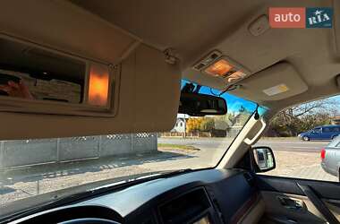 Внедорожник / Кроссовер Mitsubishi Pajero 2007 в 