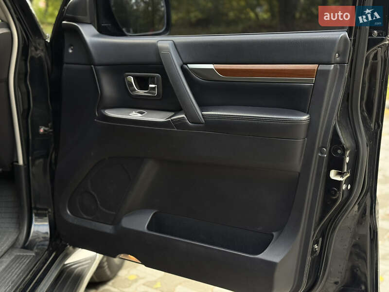 Внедорожник / Кроссовер Mitsubishi Pajero 2008 в Тернополе фото 30 Внедорожник / Кроссовер Mitsubishi Pajero 2008 в Тернополе