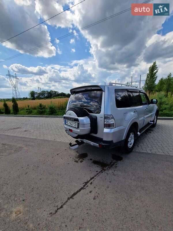 Внедорожник / Кроссовер Mitsubishi Pajero 2007 в Луцке фото 3 Внедорожник / Кроссовер Mitsubishi Pajero 2007 в Луцке