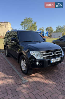 Позашляховик / Кросовер Mitsubishi Pajero 2007 в Харкові