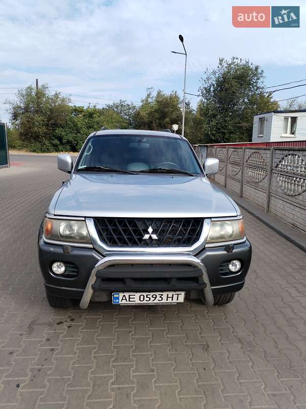 Внедорожник / Кроссовер Mitsubishi Pajero 2004 в Кривом Роге фото 7 Внедорожник / Кроссовер Mitsubishi Pajero 2004 в Кривом Роге