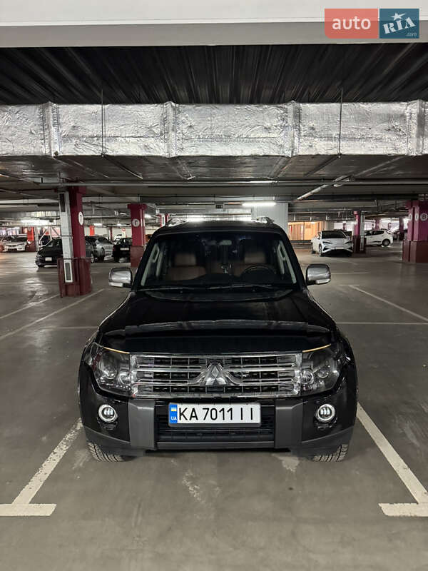 Позашляховик / Кросовер Mitsubishi Pajero 2008 в Києві фото 2 Позашляховик / Кросовер Mitsubishi Pajero 2008 в Києві