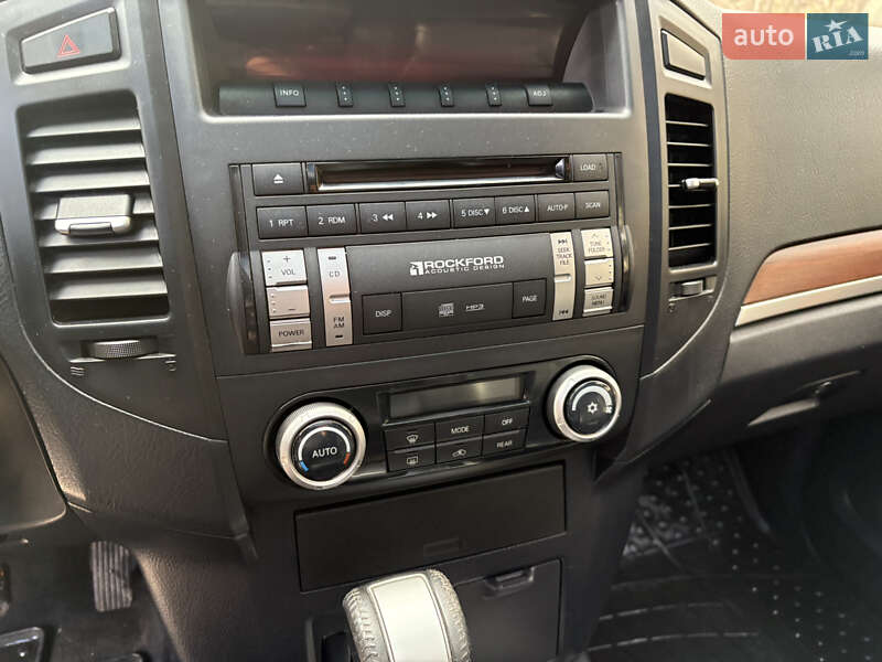 Внедорожник / Кроссовер Mitsubishi Pajero 2008 в Чугуеве фото 16 Внедорожник / Кроссовер Mitsubishi Pajero 2008 в Чугуеве