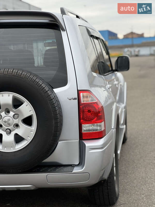 Внедорожник / Кроссовер Mitsubishi Pajero 2007 в Мукачево