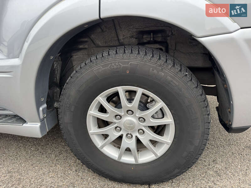 Внедорожник / Кроссовер Mitsubishi Pajero 2007 в Мукачево