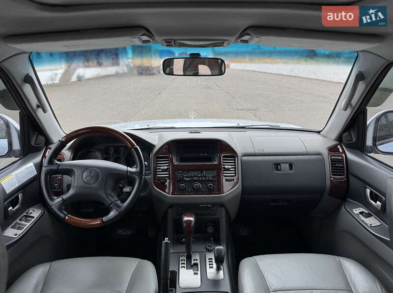 Внедорожник / Кроссовер Mitsubishi Pajero 2007 в Мукачево