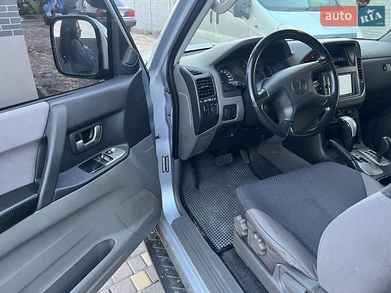 Позашляховик / Кросовер Mitsubishi Pajero 2006 в Дніпрі