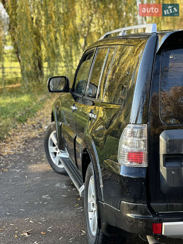 Внедорожник / Кроссовер Mitsubishi Pajero 2007 в Киеве