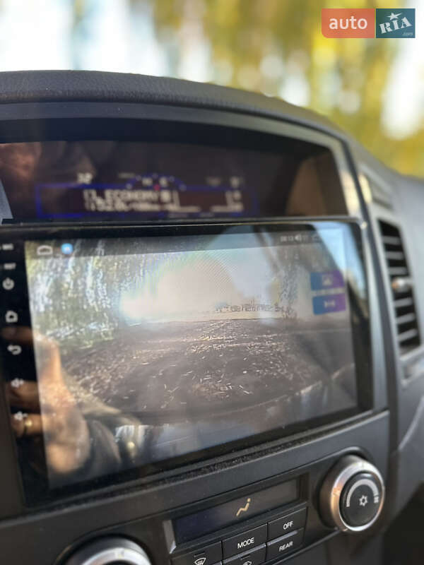 Внедорожник / Кроссовер Mitsubishi Pajero 2007 в Киеве