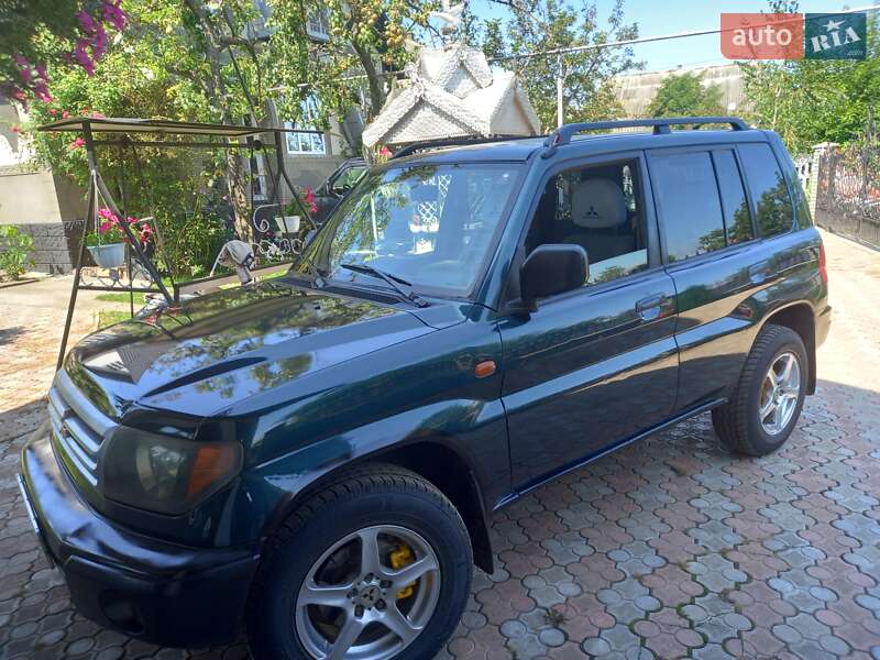 Позашляховик / Кросовер Mitsubishi Pajero 2002 в Новоселиці фото 2 Позашляховик / Кросовер Mitsubishi Pajero 2002 в Новоселиці