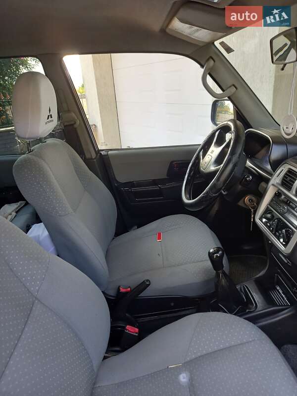 Позашляховик / Кросовер Mitsubishi Pajero 2002 в Новоселиці фото 19 Позашляховик / Кросовер Mitsubishi Pajero 2002 в Новоселиці
