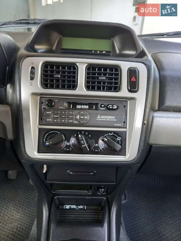 Позашляховик / Кросовер Mitsubishi Pajero 2002 в Новоселиці фото 24 Позашляховик / Кросовер Mitsubishi Pajero 2002 в Новоселиці