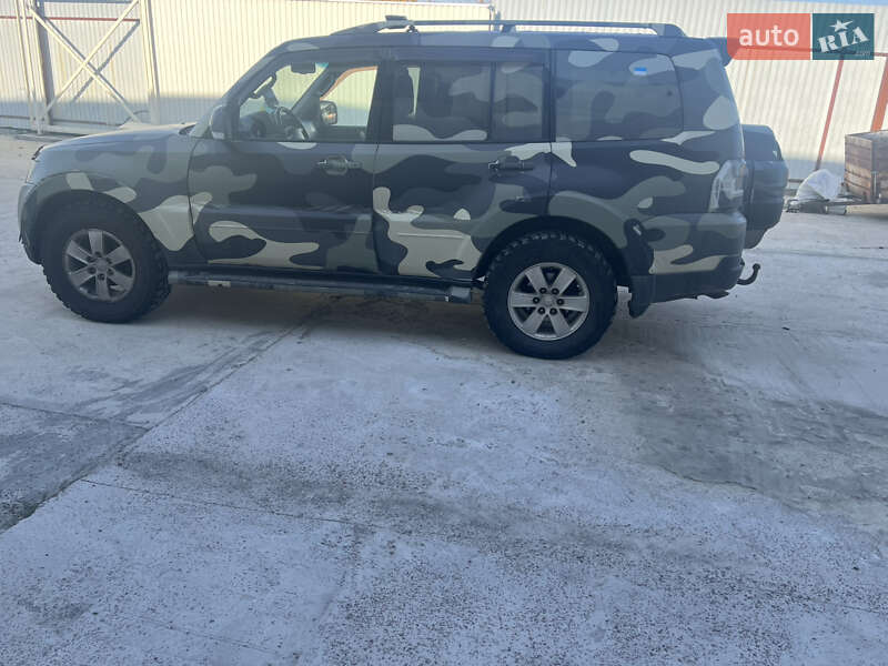 Внедорожник / Кроссовер Mitsubishi Pajero 2008 в Киеве фото 4 Внедорожник / Кроссовер Mitsubishi Pajero 2008 в Киеве
