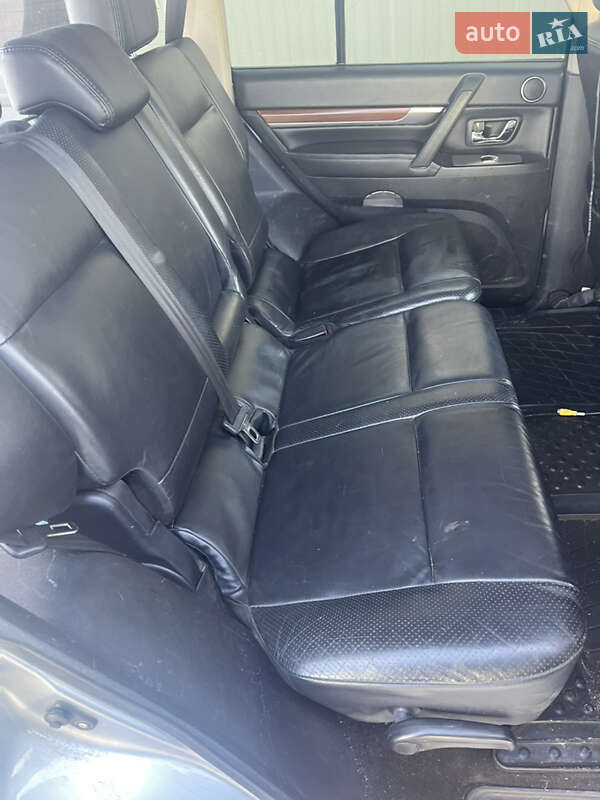 Внедорожник / Кроссовер Mitsubishi Pajero 2008 в Киеве фото 8 Внедорожник / Кроссовер Mitsubishi Pajero 2008 в Киеве