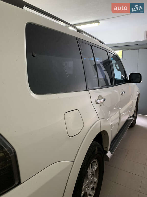 Внедорожник / Кроссовер Mitsubishi Pajero 2007 в Львове фото 2 Внедорожник / Кроссовер Mitsubishi Pajero 2007 в Львове