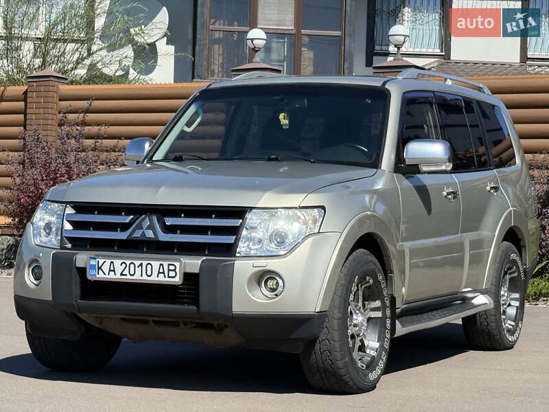 Внедорожник / Кроссовер Mitsubishi Pajero 2008 в Борисполе фото 5 Внедорожник / Кроссовер Mitsubishi Pajero 2008 в Борисполе