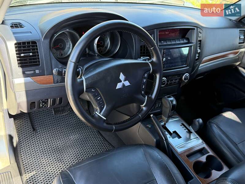 Внедорожник / Кроссовер Mitsubishi Pajero 2008 в Борисполе фото 61 Внедорожник / Кроссовер Mitsubishi Pajero 2008 в Борисполе