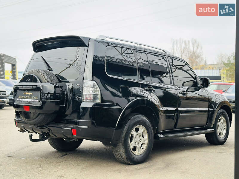 Внедорожник / Кроссовер Mitsubishi Pajero 2007 в Харькове