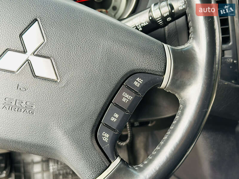 Внедорожник / Кроссовер Mitsubishi Pajero 2007 в Харькове