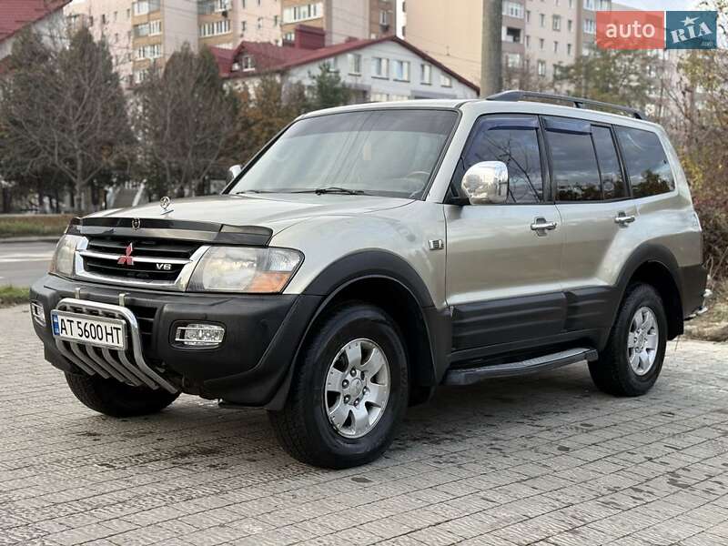 Mitsubishi Pajero 2001